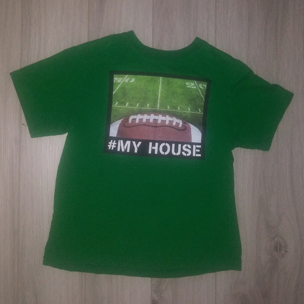 Boy's Green Football Sport T-shirt - Size 5/6 - Pre-owned